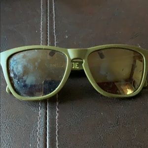 Oakley Frogskins